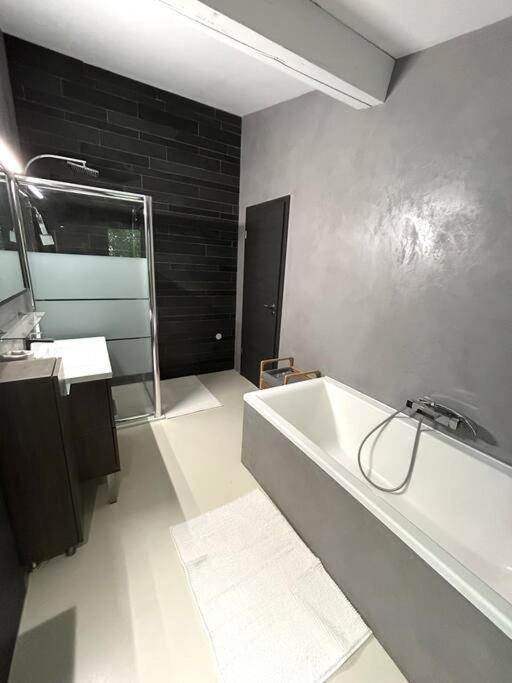 Superbe Maison Avec Jacuzzi Ventabren Exterior foto